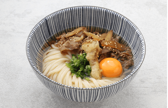 月見肉うどん